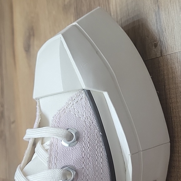 Converse High top Brand new platform in the box no lid. - Picture 8 of 15